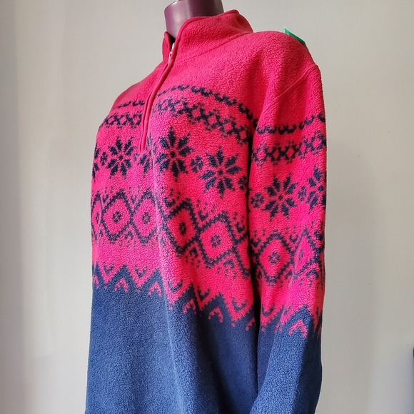 Fleece Snow Flakes pullover Sweater/Large (SOLD) - Picture 4 of 5